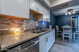 Photo #6: 6661822 Listing