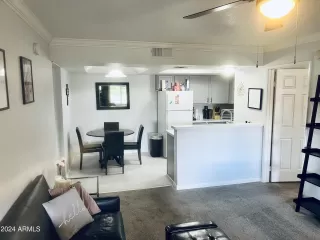 Photo #2: 6661883 Listing 