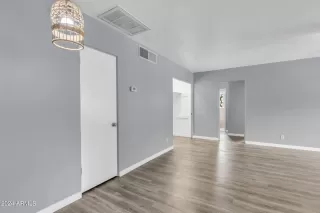 Photo #2: 6661884 Listing 