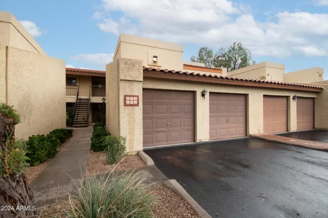 MLS: 6661891 Condo For Sale