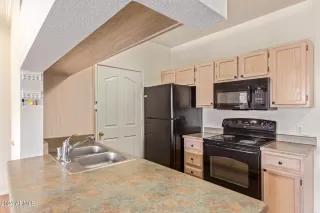 Photo #6: 6661972 Listing 