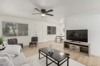 Photo #6: 6662000 Listing 