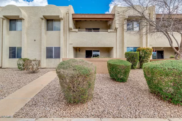 MLS: 6662164 Condo For Sale