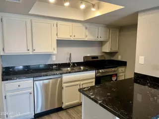 Photo #3: 6662202 Listing 