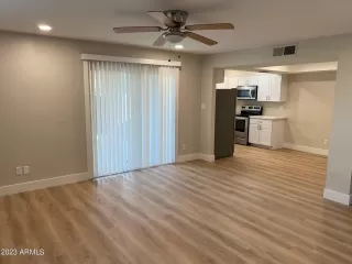 Photo #4: 6662206 Listing