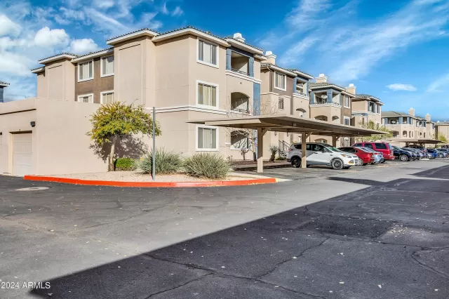 MLS: 6662245 Condo For Sale