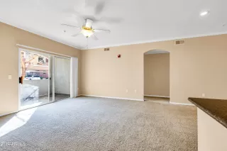 Photo #5: 6662245 Listing