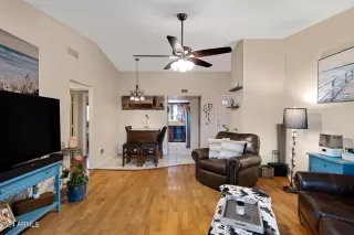 Photo #6: 6662313 Listing