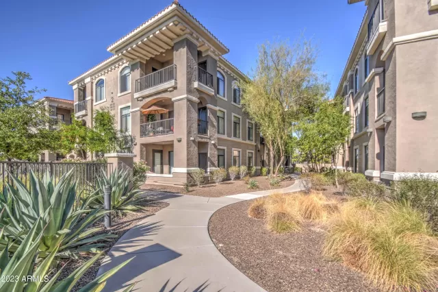 MLS: 6662370 Condo For Sale