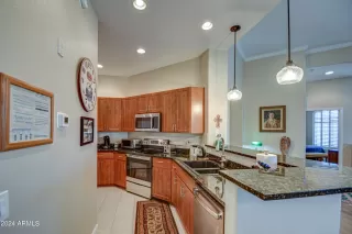 Photo #6: 6662370 Listing 