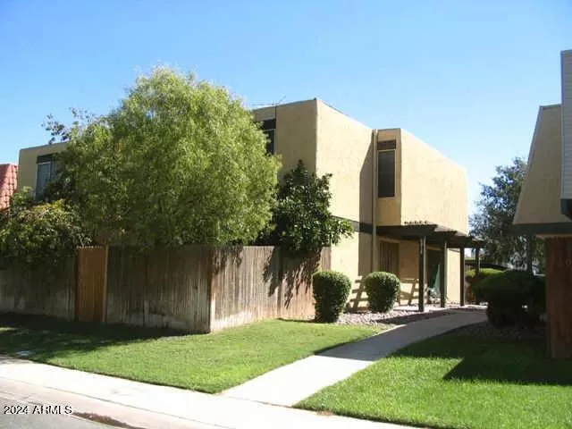 MLS: 6662376 Condo For Sale