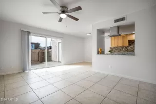 Photo #3: 6662395 Listing 