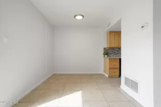 Photo #4: 6662395 Listing 