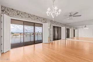 Photo #3: 6662411 Listing