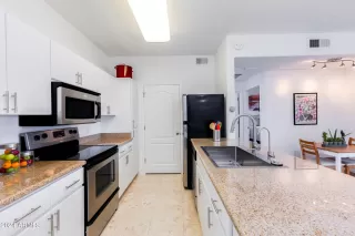 Photo #5: 6662511 Listing