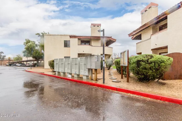 MLS: 6662584 Condo For Sale