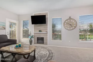 Photo #5: 6662646 Listing