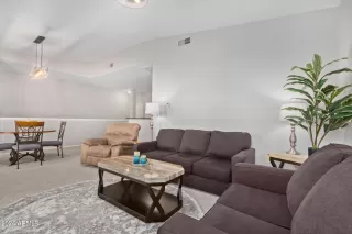 Photo #6: 6662646 Listing