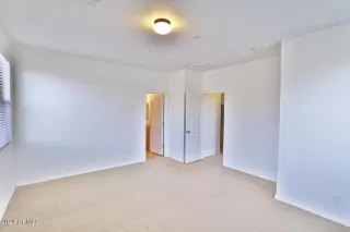 Photo #6: 6662692 Listing