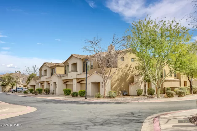 MLS: 6662720 Condo For Sale