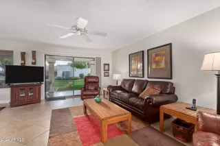 Photo #3: 6662812 Listing