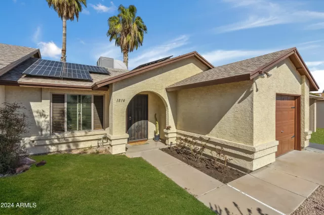 MLS: 6662900 Condo For Sale