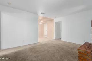 Photo #4: 6662903 Listing