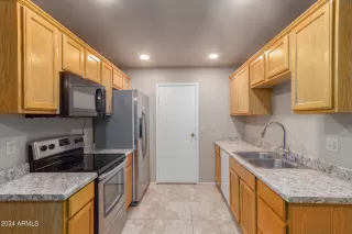 Photo #6: 6662903 Listing