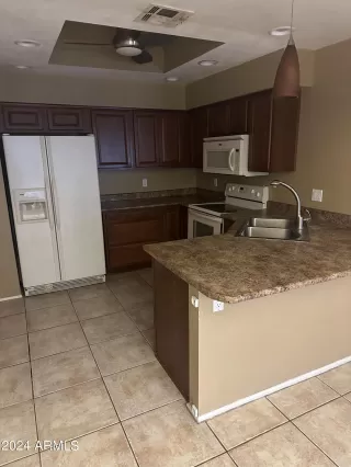 Photo #3: 6662995 Listing