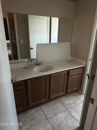 Photo #5: 6662995 Listing