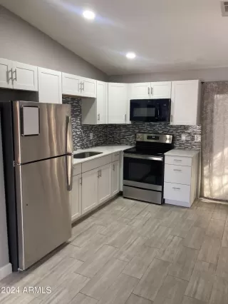 Photo #4: 6663031 Listing