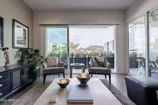 Photo #1: 6663066 Listing 