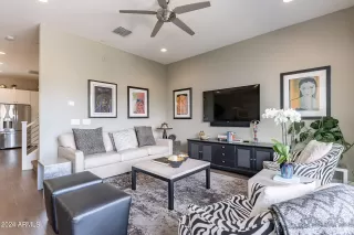 Photo #3: 6663066 Listing 