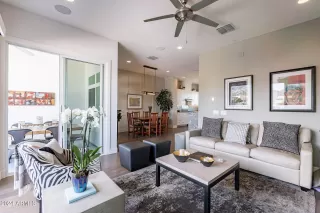 Photo #4: 6663066 Listing 