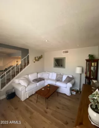 Photo #1: 6663121 Listing 