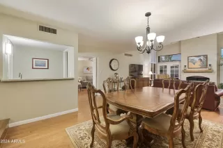 Photo #5: 6663126 Listing