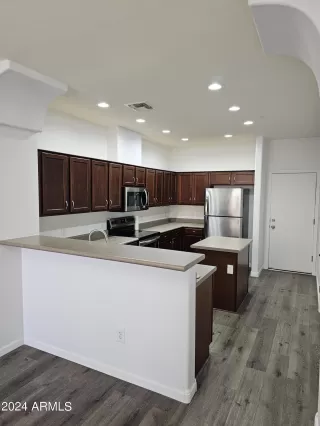 Photo #3: 6663191 Listing