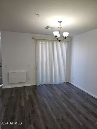 Photo #5: 6663191 Listing