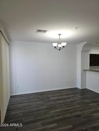 Photo #6: 6663191 Listing