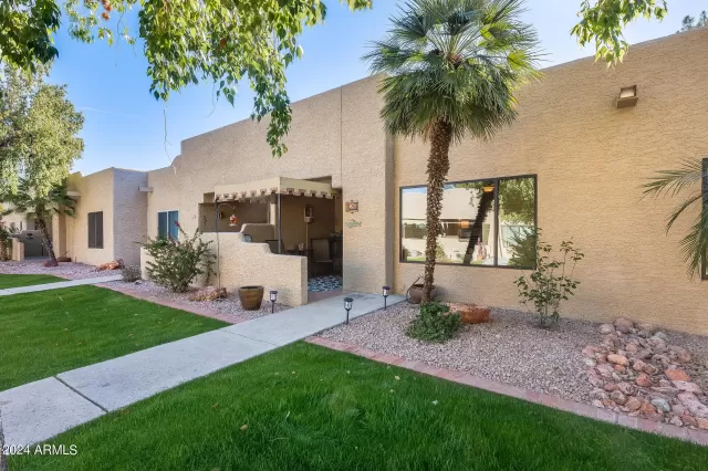 MLS: 6663353 Condo For Sale