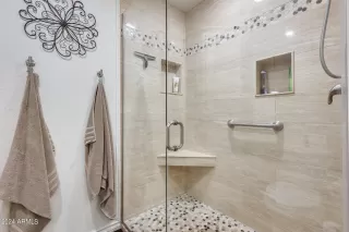 Photo #4: 6663353 Listing 