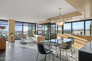 Photo #3: 6663546 Listing