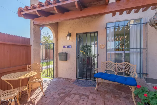 MLS: 6663724 Condo For Sale