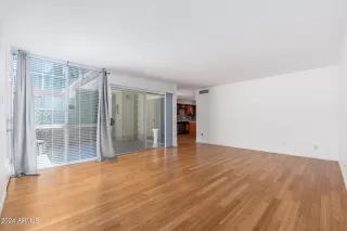 Photo #3: 6664318 Listing