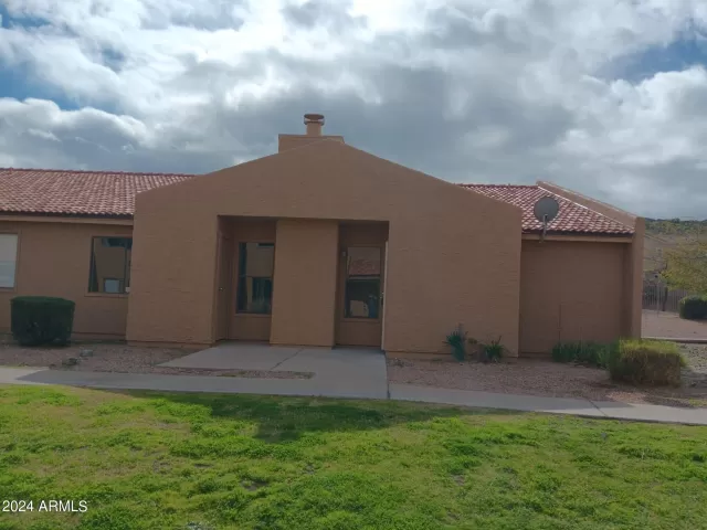 MLS: 6664369 Condo For Sale