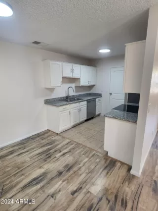 Photo #4: 6664369 Listing