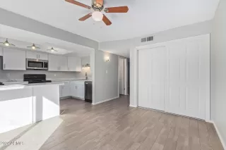 Photo #6: 6664432 Listing