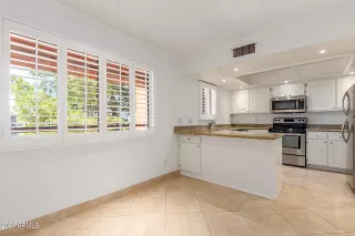 Photo #3: 6664528 Listing 