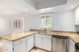 Photo #5: 6664528 Listing 