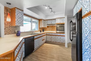 Photo #6: 6664600 Listing